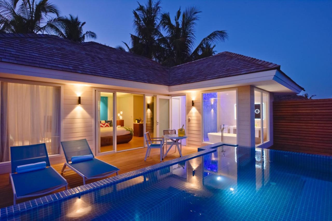 Kandima Maldives Kudahuvadhoo Esterno foto A pool villa at the resort